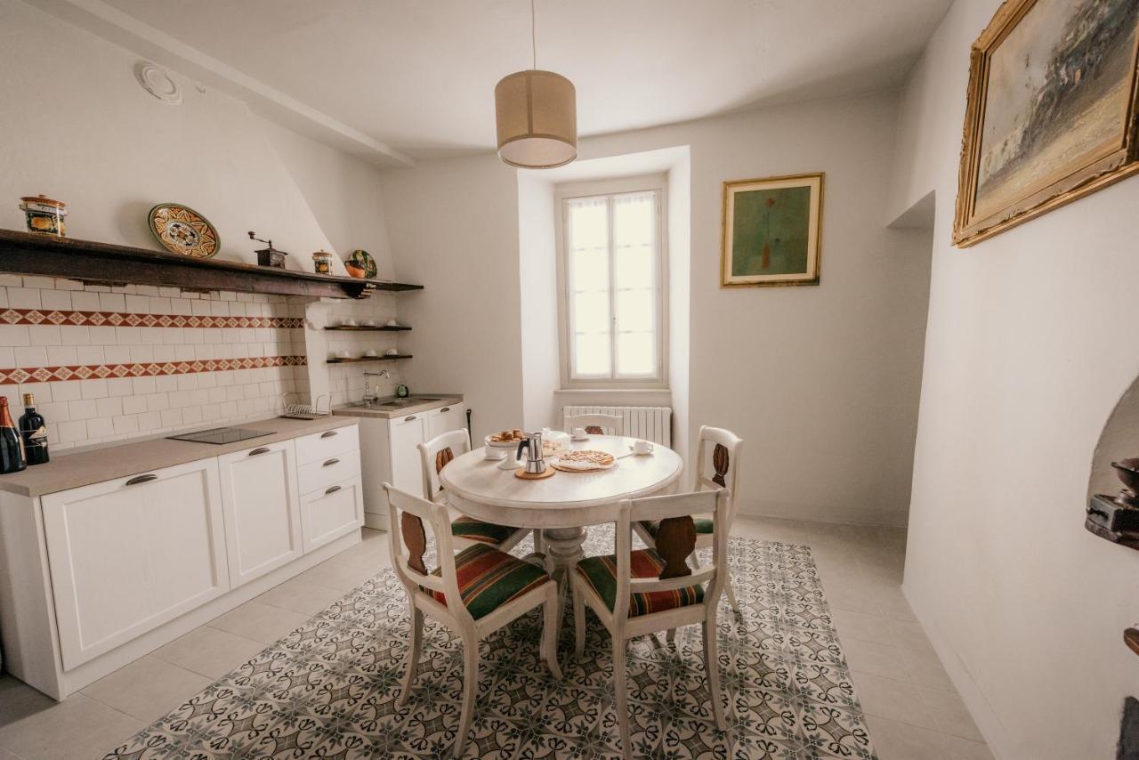 Casa Cecilia Leilighet Santo Stefano Belbo Eksteriør bilde